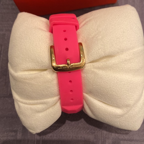Pink Kate Spade watch - Picture 3 of 6